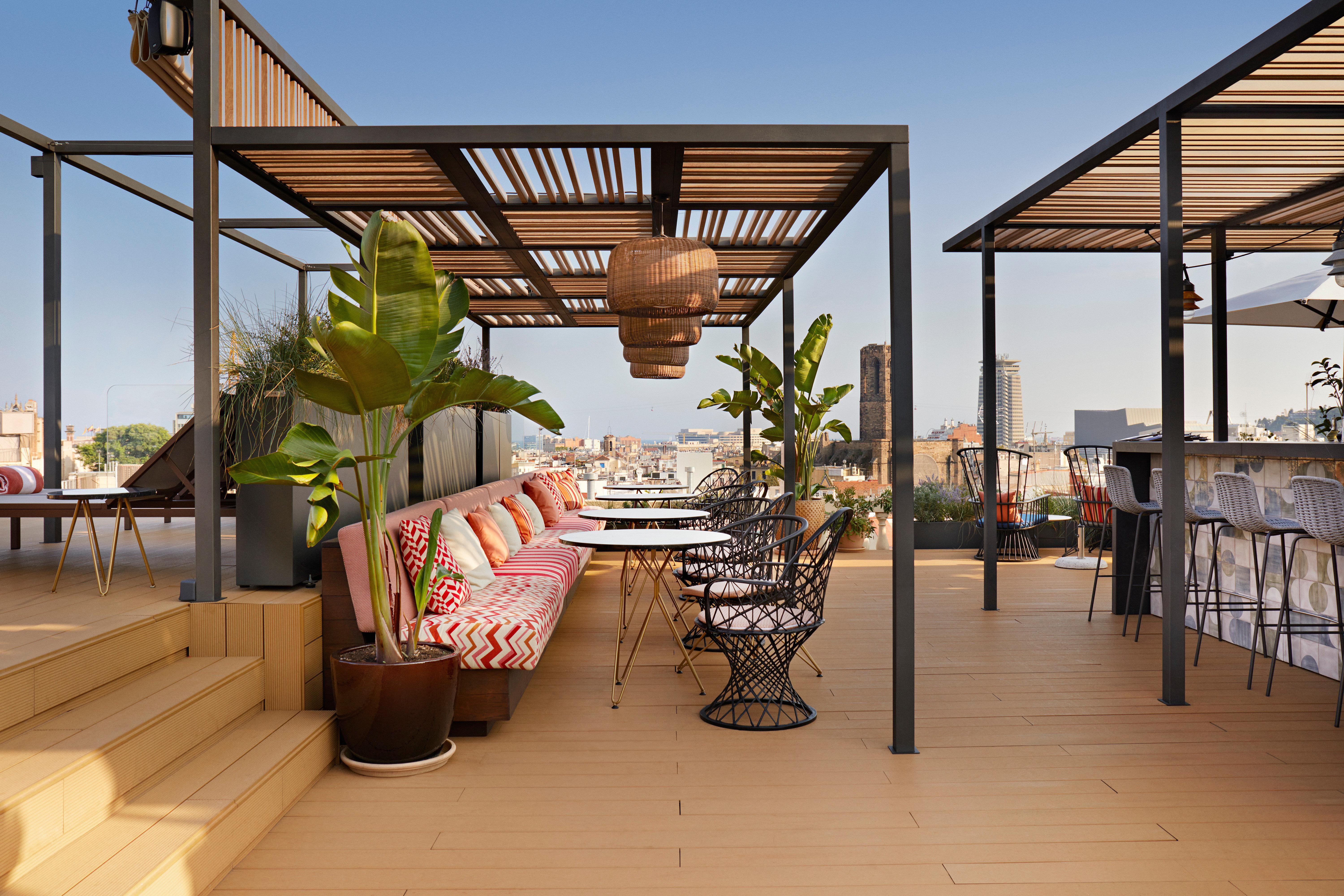 คิมป์ตัน บิบีโดรา โฮเต็ล Hotel บาร์เซโลนา ภายนอก รูปภาพ The rooftop bar at the Hotel Sir Adam