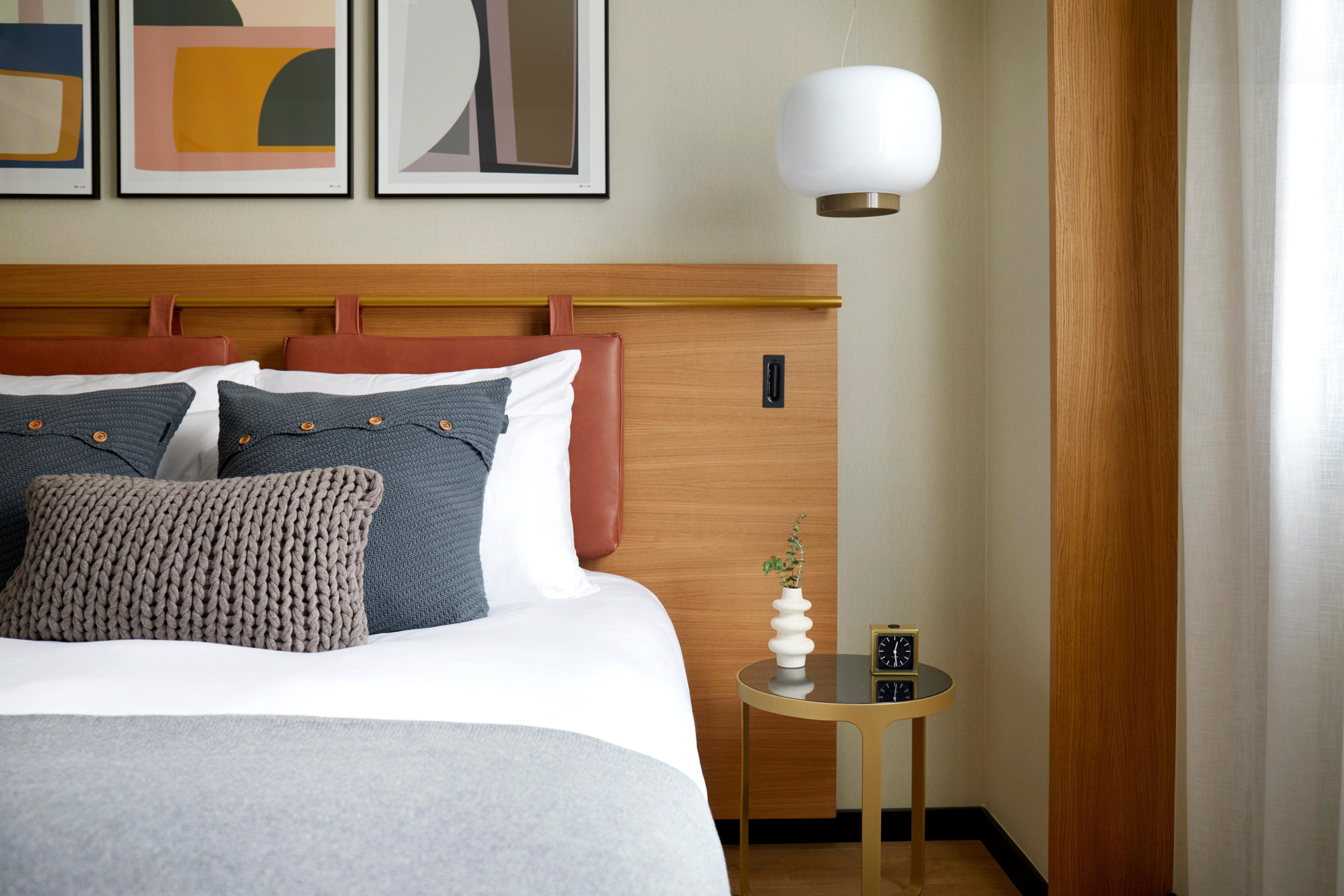 คิมป์ตัน บิบีโดรา โฮเต็ล Hotel บาร์เซโลนา ภายนอก รูปภาพ A guest room at the Hotel Commonwealth